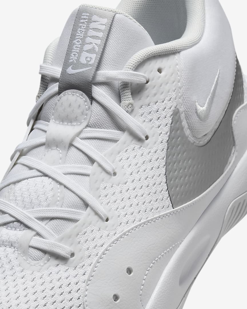 Nike HyperQuick Indoor Court Shoes(White/Photon Dust/Metallic Silver)